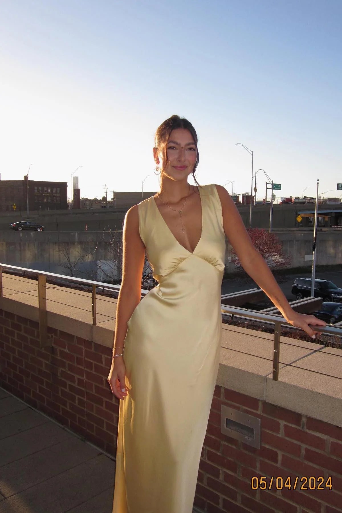 Robe Weitese en satin jaune à col en V et dos bénitier, robe de soirée fourreau longue, robe de bal